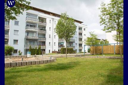 Renovierte 3-Raum-Wohnung mit Balkon, Tageslichtbad mit Wanne, Parkett, Gäste-WC, Aufzug - Erfurt Melchendorf