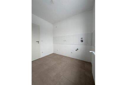 Kernsanierte 1 Zimmer Wohnung mit Balkon in Duisburg Meiderich