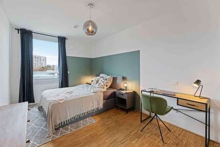 WG-Zimmer in München 950,00 € 14 m²