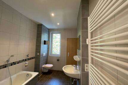 WG in Uni-Nähe mit Balkon und Blick ins Grüne - Chemnitz Bernsdorf