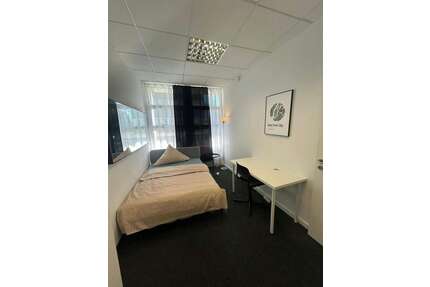 WG-Zimmer in Ottobrunn 750,00 € 14 m²