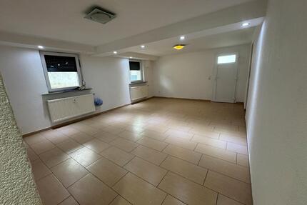 3-4 Zimmer Wohnung UG Wohnung Gepflegt und Hell ! Wetzlar-Hermans