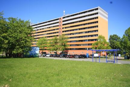 Große möbellierte 3 Zimmer Wohnung zuvermieten in Emden