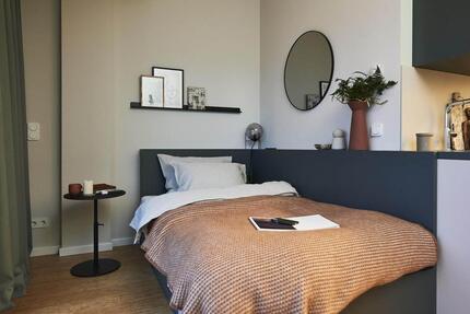 Ich biete eine schöne, vollmöblierte 1-Zimmer-Wohnung in Berlin Oberschönweide zur Miete an.