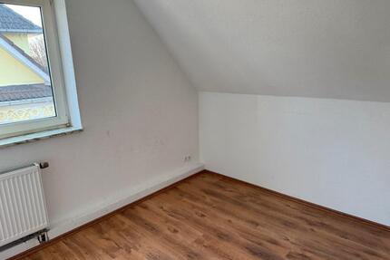 Duisburg Rheinhausen DG 2,5 Zimmer Wohnung zu Vermieten