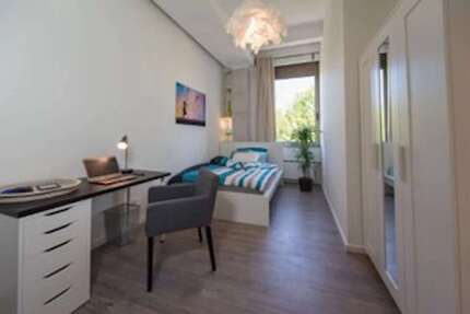 WG-Zimmer in München 995,00 € 14 m²