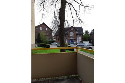 Modernisierte Wohnung mit 2,5 Zimmern und Balkon (Unterstr. 74) - Essen Stadtbezirk IV