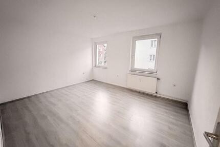 Helle Große 2 Zimmer Wohnung mit Wohnküche Jobcenter ab 3 Personen möglich - Essen Stadtbezirk III