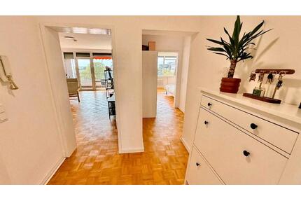 Helle 2. Zimmer Wohnung im 6. OG mit Balkon - Düsseldorf Oberbilk