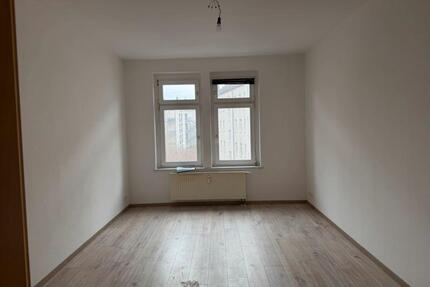Leipzig Leutzsch Brehmestraße- 3 Zimmer Wohnung mit Balkon