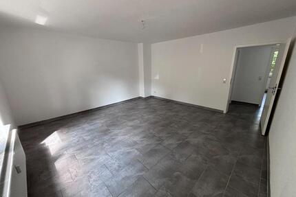 Erdgeschoss Wohnung mit Balkon und Kellerraum 3 Zimmer FREI - Bad Harzburg
