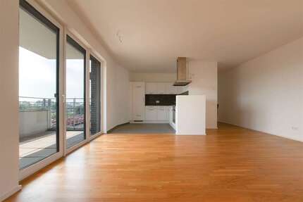 Wohnung zum Mieten in Frankfurt 1.110,00 € 64.84 m²