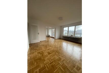 Helle 2,5 Zimmer Wohnung in Stuttgart-Bad Cannstatt