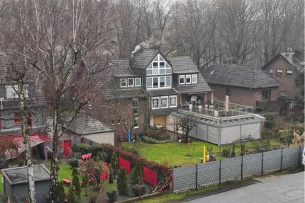 Tolle Dachgeschoss Etagenwohnung 2,5 Zimmer mit Balkon in Oberhausen- Osterfeld