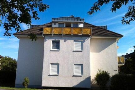 Schöne 2 Zimmer Dachgeschosswohnung mit Balkon in Porz-Wahnheide - Köln