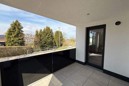 Modern Wohnen! 3-Zimmer OG-Wohnung mit Loggia und Einbauküche - Tüßling