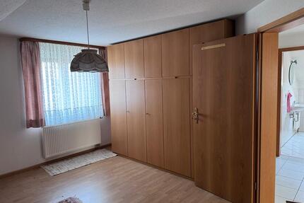 Zimmer zu vermieten - 1.100,00&nbsp;EUR Kaltmiete, ca.&nbsp; 68,00&nbsp;m&sup2; in Sulzburg (PLZ: 79295)