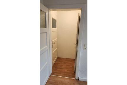 2 Zimmer-Wohnung 35 m2 - 300,00&nbsp;EUR Kaltmiete, ca.&nbsp; 35,00&nbsp;m&sup2; in Wuppertal (PLZ: 42115) Brill