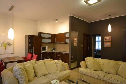 Helle 2-Zimmer-Wohnung mit Einbauküche in Top-Lage Köln-Sülz