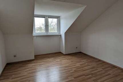 Wohnung zum Mieten in Duisburg 330,00 € 27.73 m²