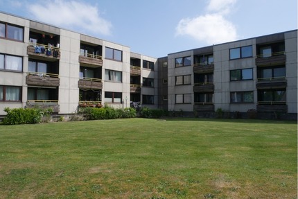 Etagenwohnung in Husum - mietfrei - 2 Zimmer mit Süd-Balkon zu verkaufen!