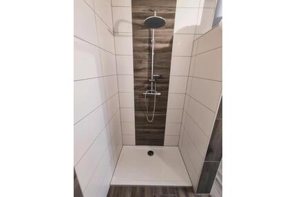 Schöne Helle große 4 Zimmer Küche Bad Wohnung in 66557 Illingen - Merchweiler