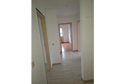 Schöne 4 Zimmer Küche Bad Wohnung zu vermieten - Betzdorf