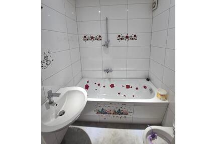 Große 2. Zi. Whg. - WG geeignet - zu vermieten - ab sofort - Neunkirchen