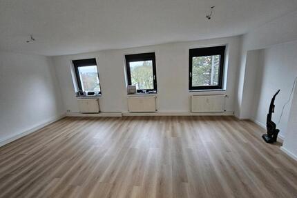 Renovierte 2 Zimmer Wohnung in Solingen - Mönchengladbach West