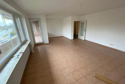 Großzügige und helle 4‑Zimmer Wohnung mit Balkon und neuer EBK im - Bremerhaven Lehe