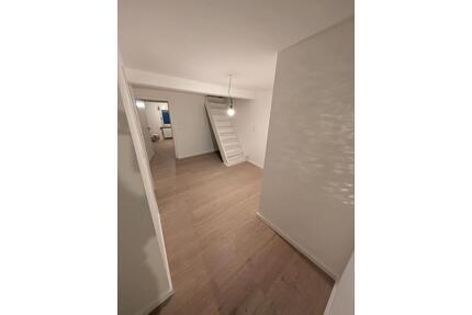 2,5 Zimmerwohnung mit Altbaucharme - Niedernhausen