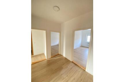 Sanierte 3-Zimmer Wohnung mit Einbauküche - zentral und dennoch ruhig gelegen - Ettlingen