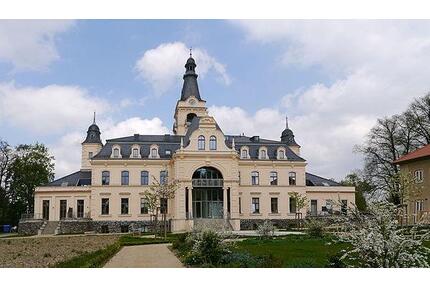 Luxuriöse 3 Zimmer Wohnung im Schloss mit Sauna - Kleinmachnow