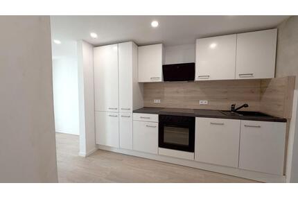 Schöne 2,5 Zimmer Wohnung mit Küche - Ruhstorf an der Rott