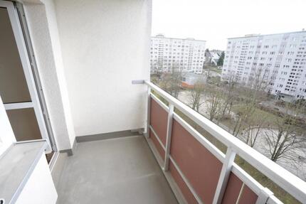 Balkon Aufzug Zentrale Lage - 264,00&nbsp;EUR Kaltmiete, ca.&nbsp; 45,47&nbsp;m&sup2; in Chemnitz (PLZ: 09126) Bernsdorf