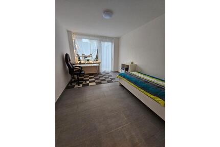 WG-Zimmer in 3er-WG mit Küche, zwei Bädern und Terrasse - Bad Mergentheim