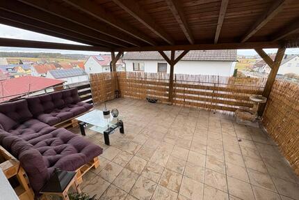 5 Zimmer Wohnung auf 2 Etagen - 850,00&nbsp;EUR Kaltmiete, ca.&nbsp; 120,00&nbsp;m&sup2; in Mitteleschenbach (PLZ: 91734)