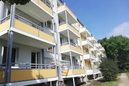 Bezugsfertige 3-Raum-Wohnung mit Balkon - Chemnitz