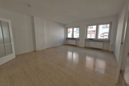 SB. Nauwieser Viertel, umfangreich renovierte 3 ZKB im 1.OG. Nicht WG geeignet. - Saarbrücken St Johann