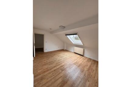 3-Zimmer Wohnung über 2 Etagen mit Garage- ab sofort verfügbar - Würselen