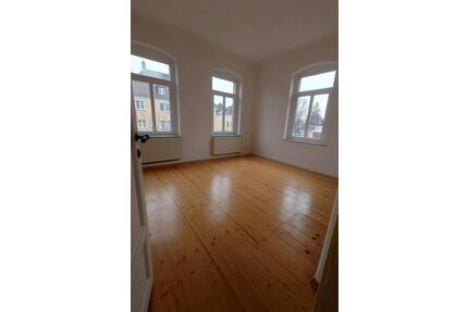 Wohnung 75m2, 1OG, Parkett, Praxis möglich - Dresden Leuben