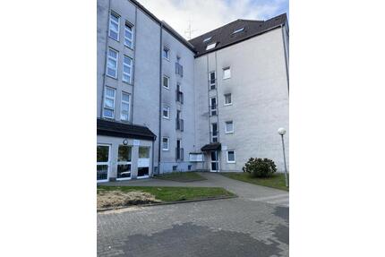 2 Zimmer im 1.Obergeschoss mit Balkon - am Helios Klinikum in Sackgassenlage - Velbert Velbert-Mitte