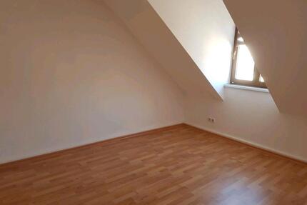 3 Zimmer Dachgeschosswohnung in Giebiechenstein - Halle (Saale) Am Wasserturm/Thaerviertel