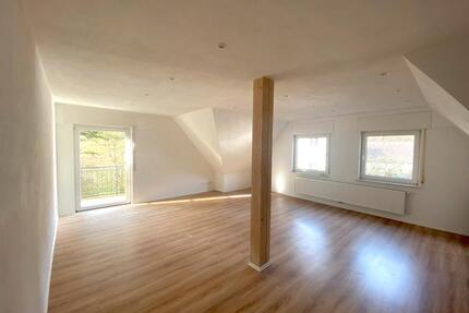 2 Zimmer Wohnung im Grünen! - 589,00&nbsp;EUR Kaltmiete, ca.&nbsp; 62,00&nbsp;m&sup2; in Eslohe (Sauerland) (PLZ: 59889)