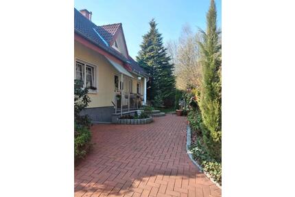 3 Zimmer Souterrain Wohnung in Bielefeld- Brake mit Kamin