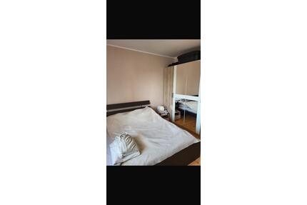 1 Zimmer vermietet in 3 Zummer Wohnung - München Moosach