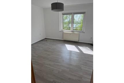 Tolle , Renovierte Wohnung, 3 Zimmer ,Küche Bad zu Vermieten. - Lüdenscheid Othlinghausen