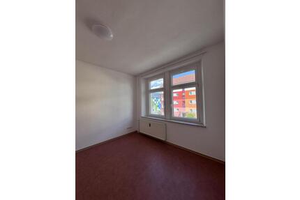 WG-Zimmer! - 275,00&nbsp;EUR Kaltmiete, ca.&nbsp; 15,00&nbsp;m&sup2; in Nordhausen (PLZ: 99734)