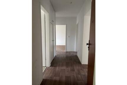 EINZIEHEN & WOHLFÜHLEN: Tolle 3-Zimmer Wohnung mit Wannenbad - Bad Gandersheim