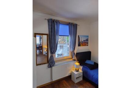 WG Zimmer Kirchheim u. Teck - 500,00&nbsp;EUR Kaltmiete, ca.&nbsp; 110,00&nbsp;m&sup2; in Kornwestheim (PLZ: 70806)